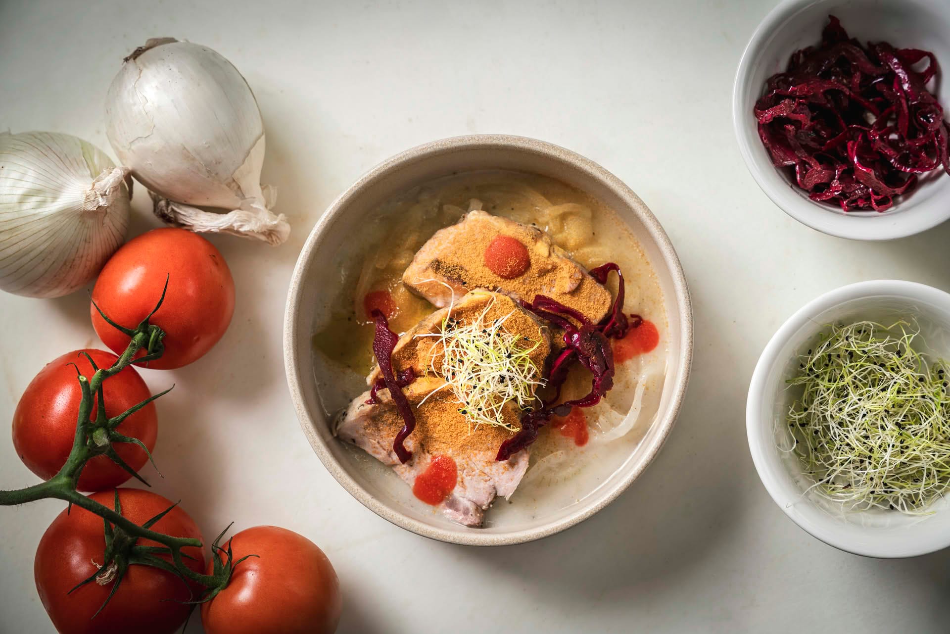 Meat main course with vegetables at the Casolare Terre Rosse Restaurant