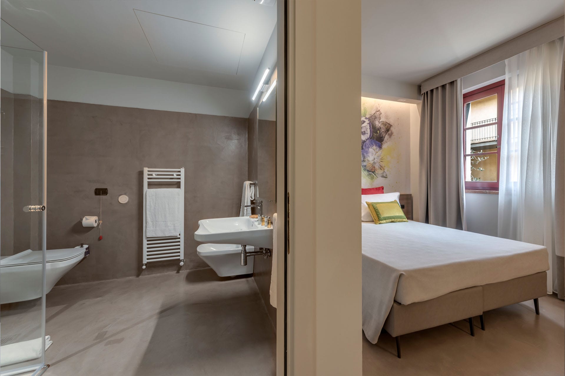 Overview of the Basic Room at Casolare Terre Rosse with double bed and private bathroom